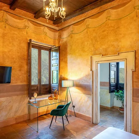 Castello Di فندق 4*