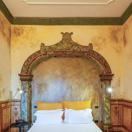 カステッロ ディ ホテル 4*