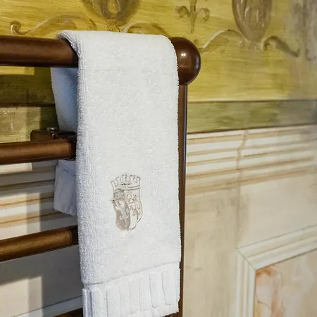 Castello Di Hotel