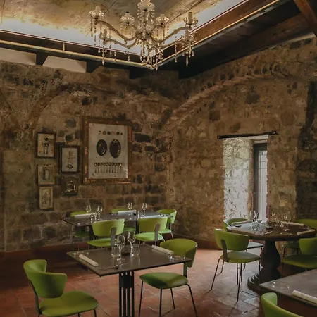 Castello Di Отель