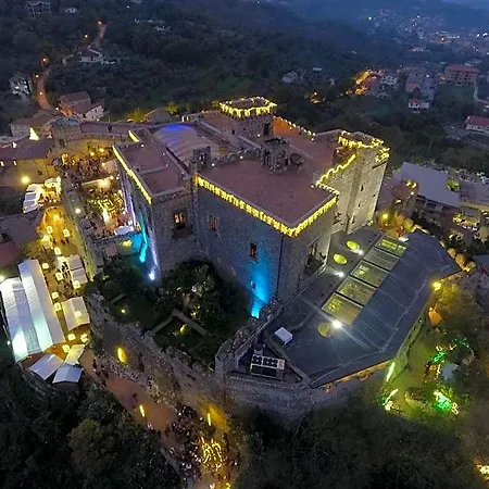 فندق Castello Di 4*