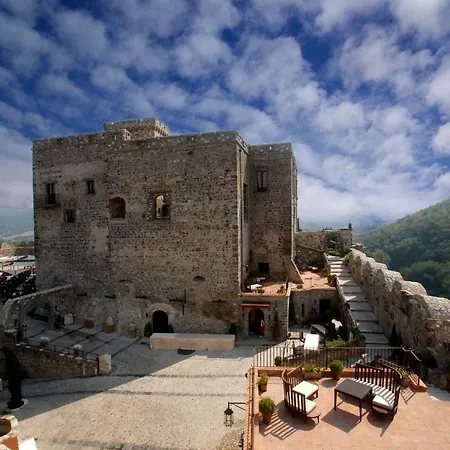 Castello Di Hotel