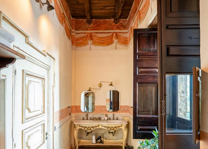 Castello Di Hotel Limatola