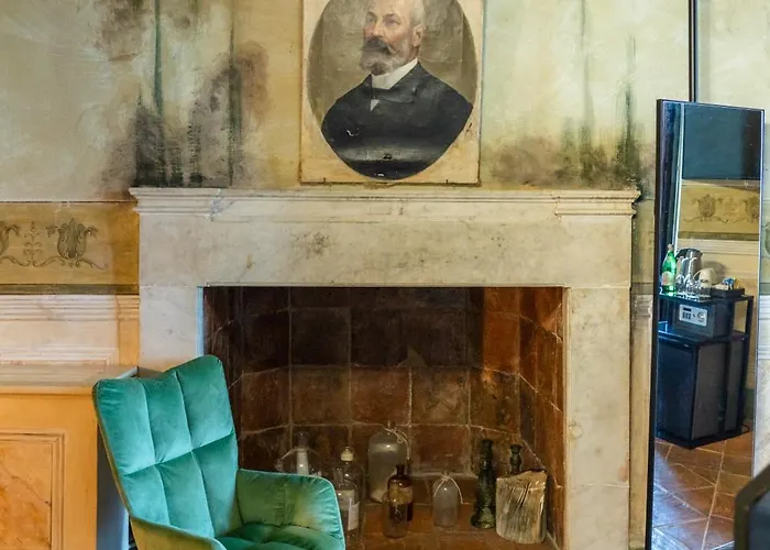 Castello Di Hotel Limatola